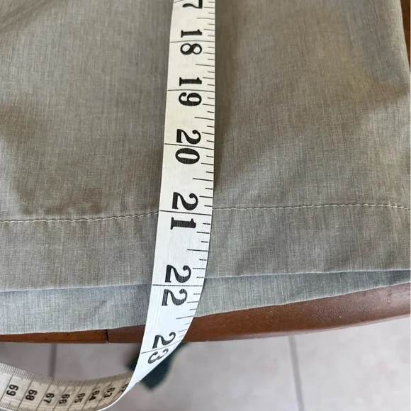 Billabong cross fire submersible land or water shorts, mens 33, tan, back zip - Picture 12 of 12